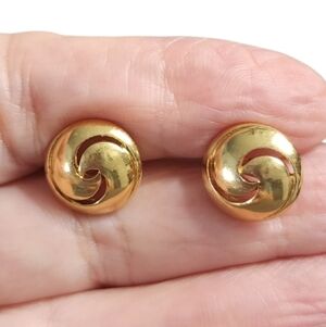 Vintage Goldtone Swirl Clip On Earrings